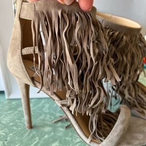 Size 10 suede fringe heel